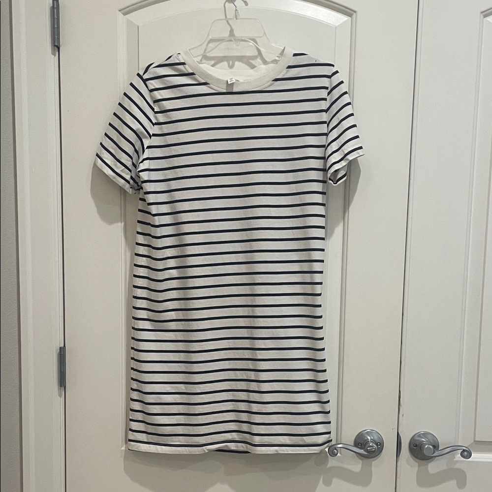 H&M Black and White Striped T-shirt Dress